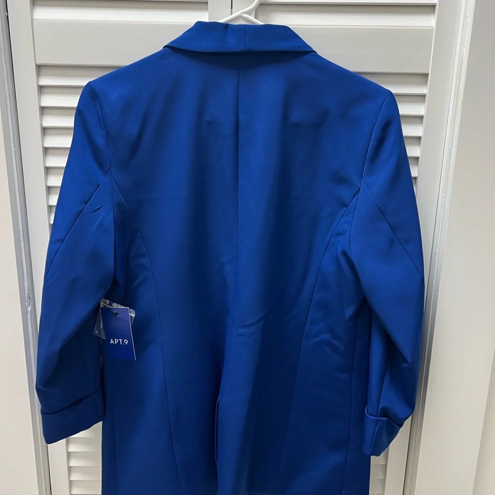 Woman’s Apt 9 Royal Blue Sport Jacket size medium - Picture 4 of 4